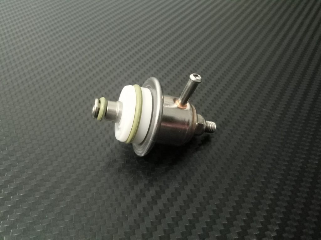 Régulateur Pression Carburant Réglable 3-5 Bars - Compatible BMW Série 3/5/7, Z3 | Pièce Injection